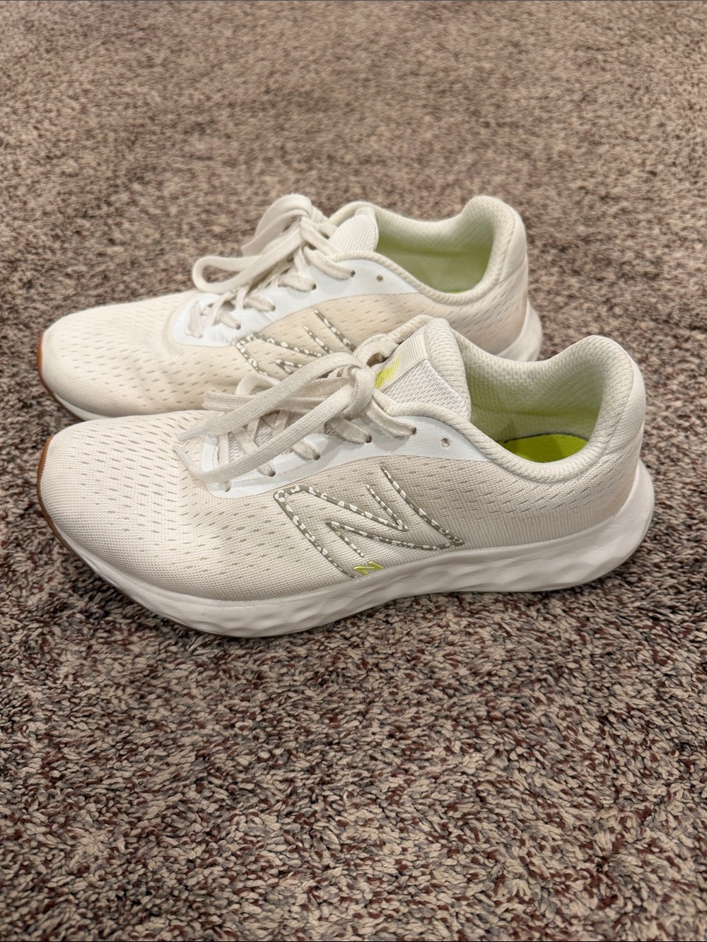 New Balance 520 v8 women's running shoes